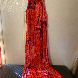 Long, maxi sleeveless summer dress with split. Size XL